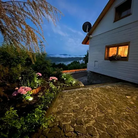 Dom Pod Kogutem Semesterbostad Laliki