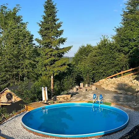Dom Pod Kogutem Laliki