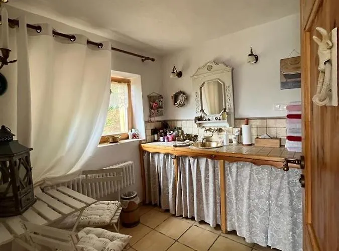 Dom Pod Kogutem بيت للعطل Laliki