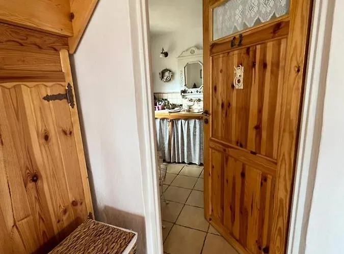 Dom Pod Kogutem بيت للعطل *