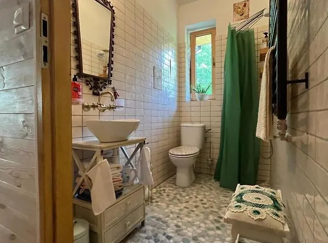 Dom Pod Kogutem * Laliki