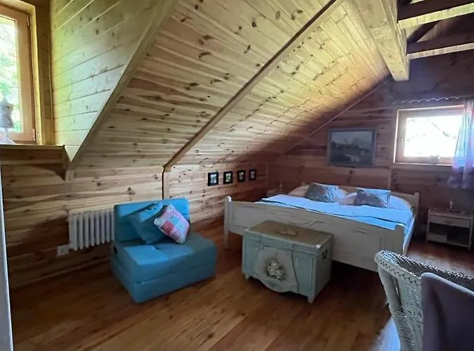 Dom Pod Kogutem بيت للعطل