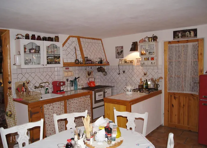 Dom Pod Kogutem بيت للعطل *