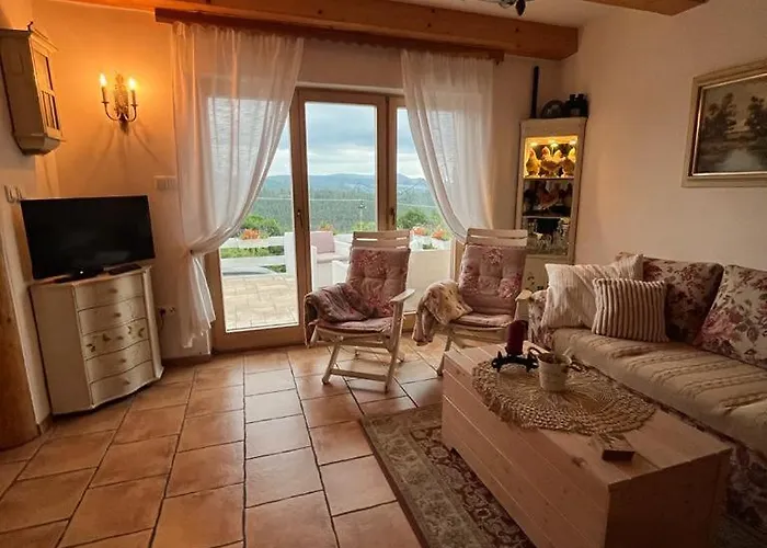 بيت للعطل Dom Pod Kogutem