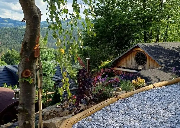 بيت للعطل Dom Pod Kogutem Laliki